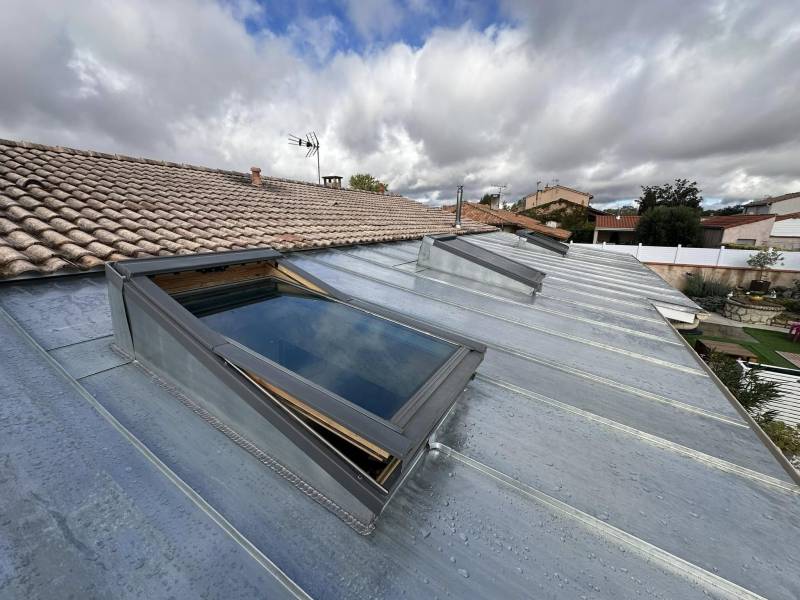 Couvreur professionnel en Charente Maritime termes et éléments de la toiture et problèmes associes