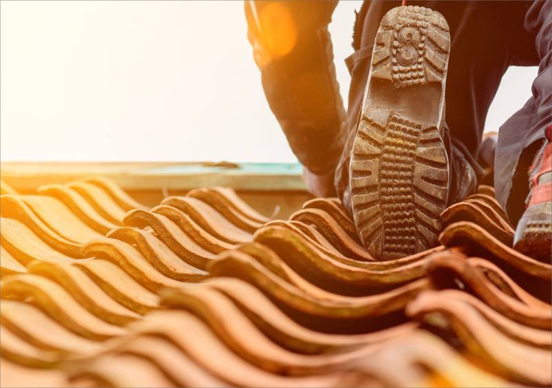  projet de couverture, de zinguerie ou de charpente.  à saintes