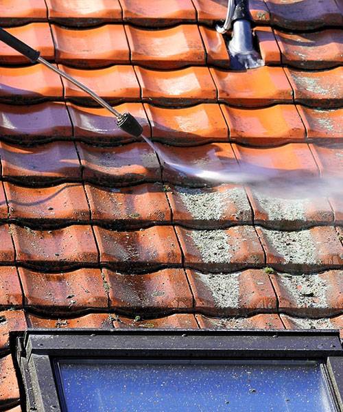 combien coute faire nettoyer sa toiture Royan en Charente-Maritime 17